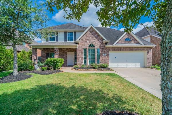 4303 Staghorn LN, Friendswood, TX 77546