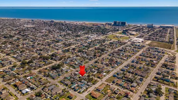 Galveston, TX 77551,5516 Avenue P 1/2