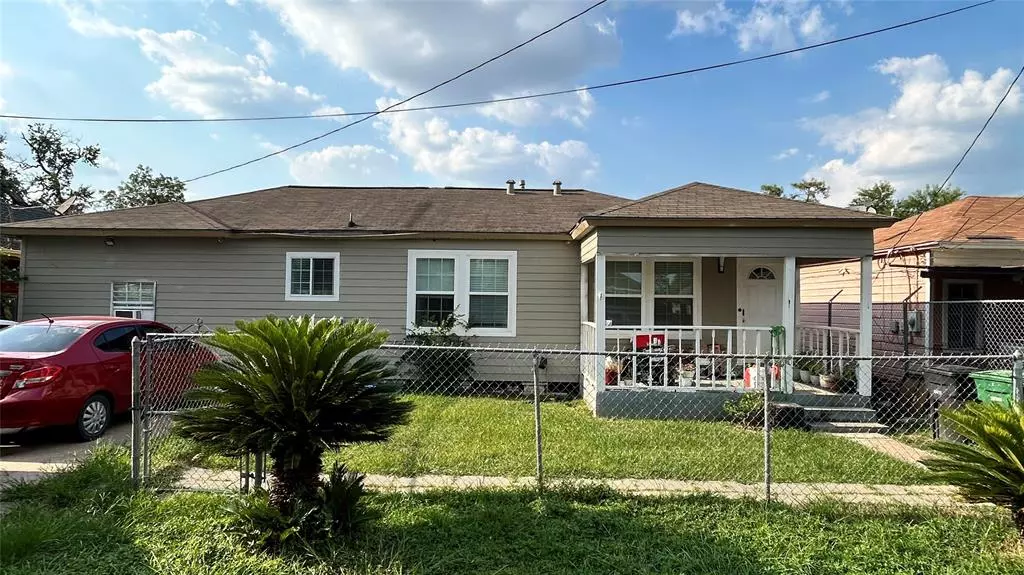 Houston, TX 77022,537 Comile ST