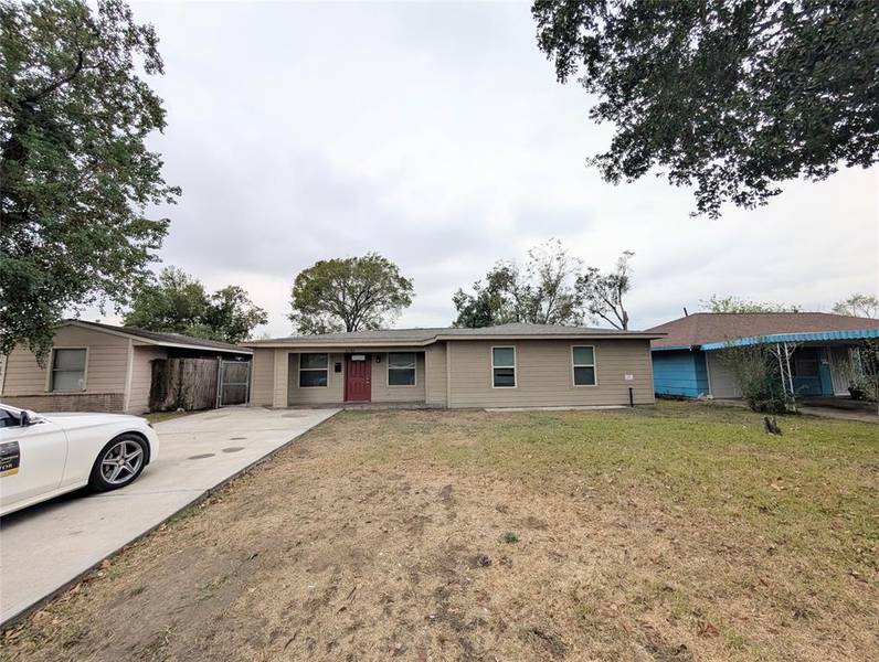 6143 Ridgeway DR, Houston, TX 77033