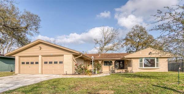 1610 Fairwind RD, Houston, TX 77062