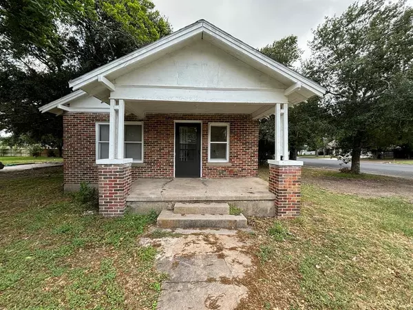 411 Merchant ST, Wharton, TX 77437