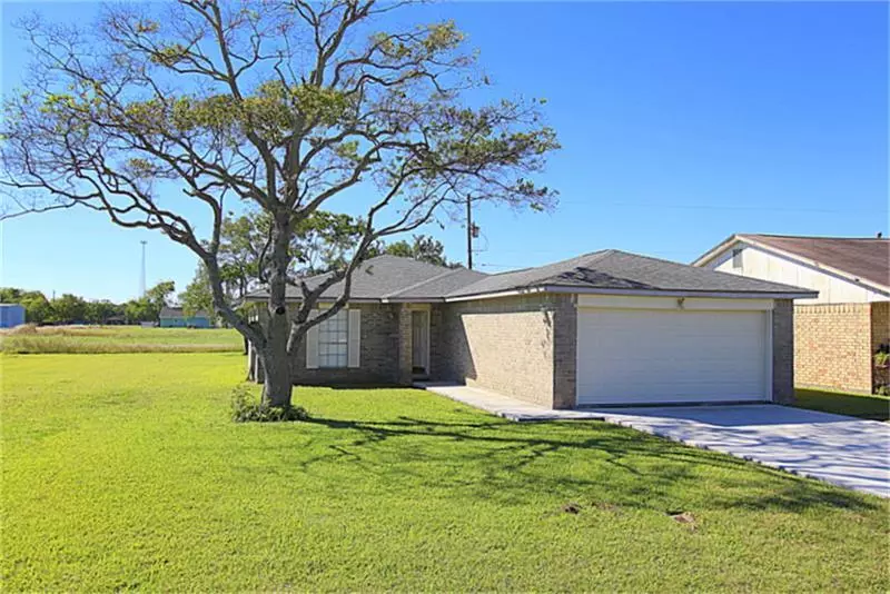 1307 N Avenue Q, Freeport, TX 77541