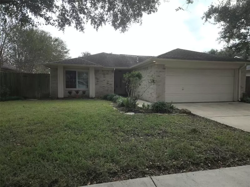 3514 Windbreak LN, Sugar Land, TX 77479