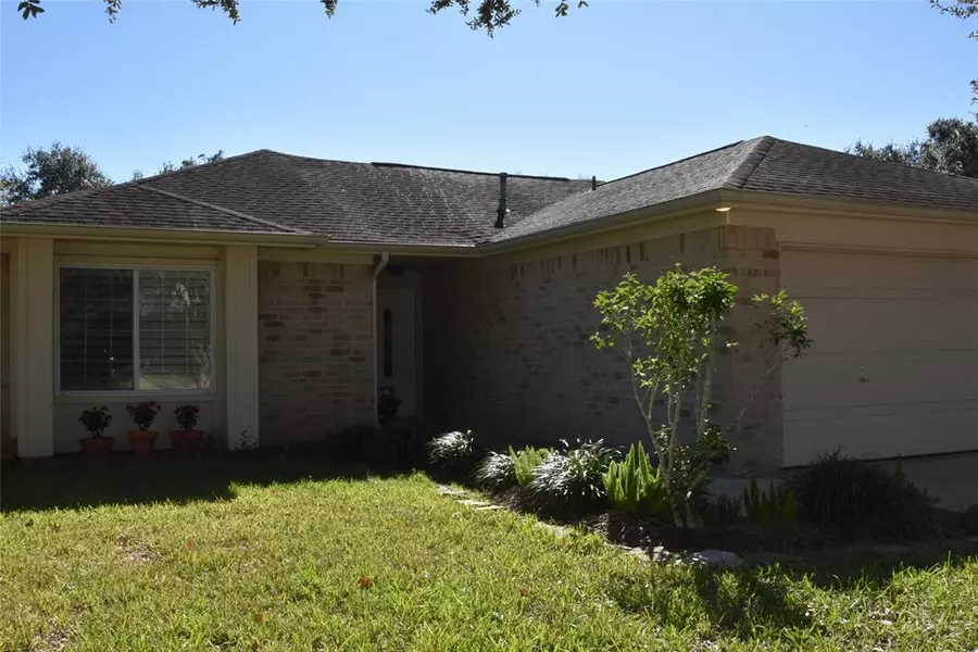 3514 Windbreak LN, Sugar Land, TX 77479