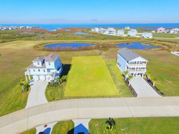 21314 Scissor Tail LN, Galveston, TX 77554