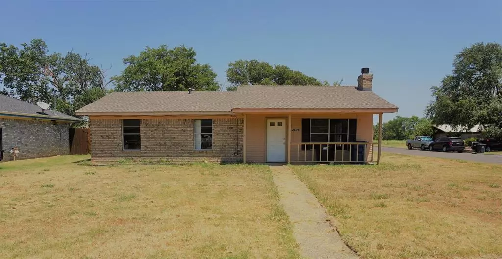 2425 Morris DR, Corsicana, TX 75110