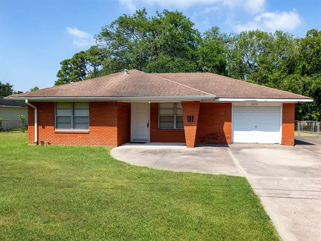 La Porte, TX 77571,3226 Bernard ST