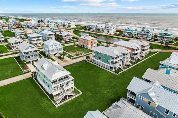 3814 Wentletrap, Galveston, TX 77554