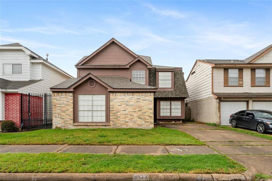 6422 Chatham Island LN, Houston, TX 77035