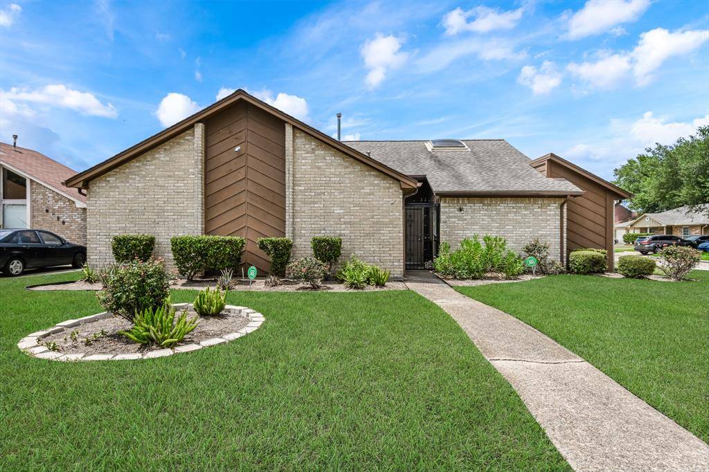 Houston, TX 77088,6002 Maywood Forest DR