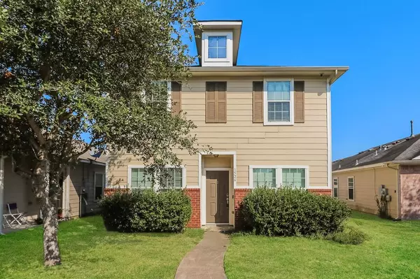 1526 Claremont Garden CIR, Houston, TX 77047