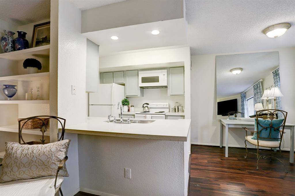 Houston, TX 77042,1515 Sandy Springs RD #2705