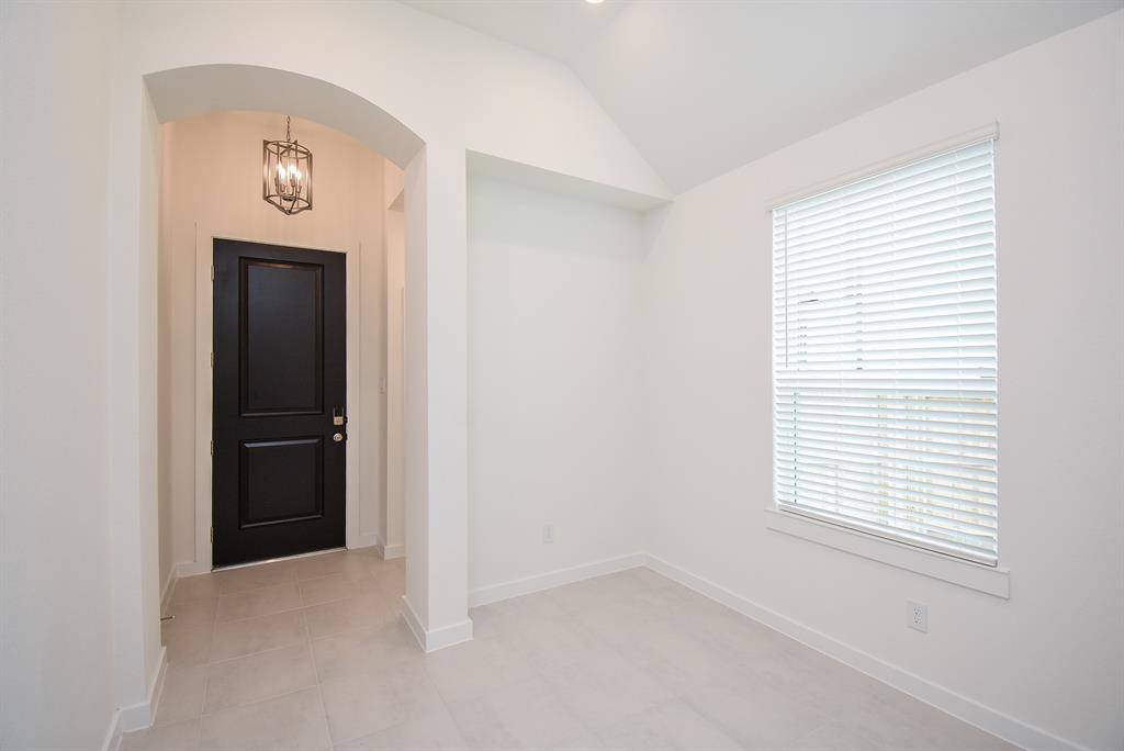 Iowa Colony, TX 77583,5115 Murillo DR