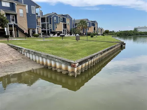 18519 Egret Bay BLVD #1702, Webster, TX 77058