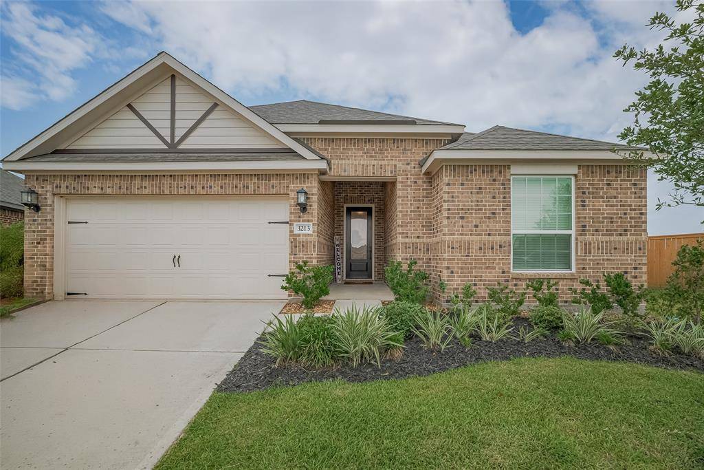 3213 Overfalls DR, Santa Fe, TX 77510