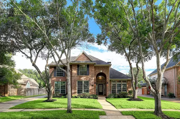 Sugar Land, TX 77479,911 LAKESPUR DR