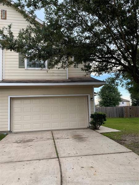 13011 Peppergate LN, Houston, TX 77044