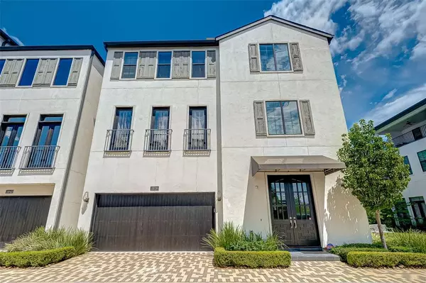 11038 Jardin Des CIR, Houston, TX 77043