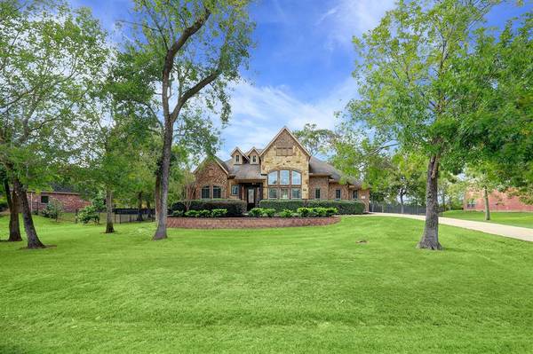 3927 Whispering Woods Lane LN, Richmond, TX 77406