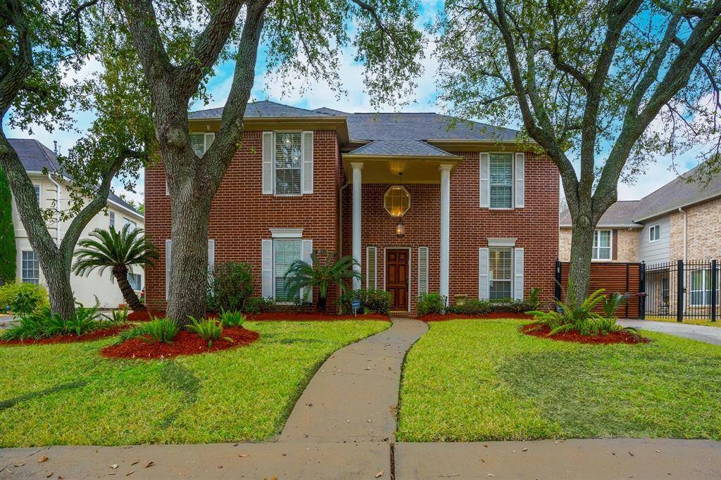 8915 Wallington DR, Houston, TX 77096