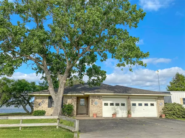 468 W Bayshore, Palacios, TX 77465