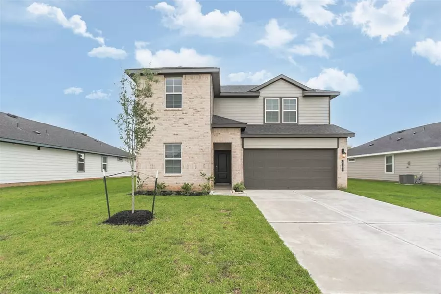 2209 Laurel Bloom Ln, Sealy, TX 77474