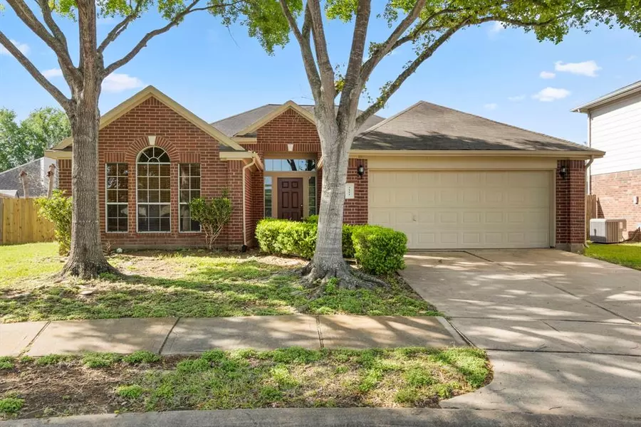 3111 Oakwood Run DR, Sugar Land, TX 77498