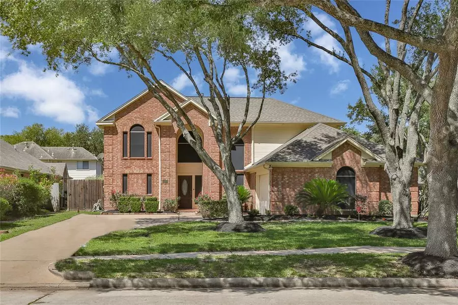 101 Crimson Bay DR, League City, TX 77573