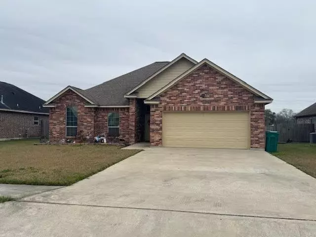 4407 Persimmon CIR, Orange, TX 77630