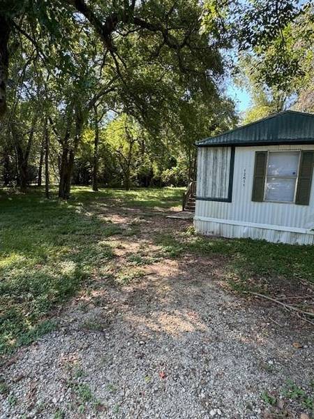 12611 Lazy Cove DR, Willis, TX 77318