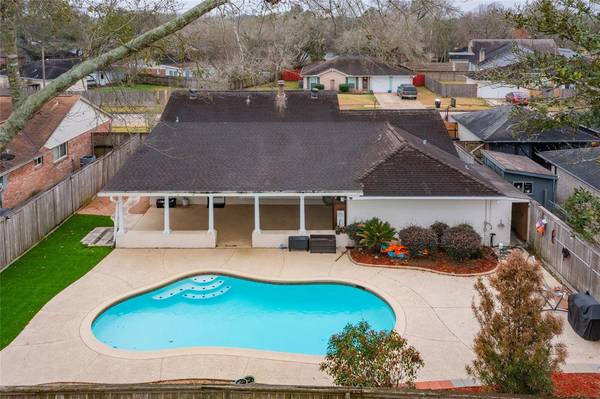 16211 Townes RD, Friendswood, TX 77546