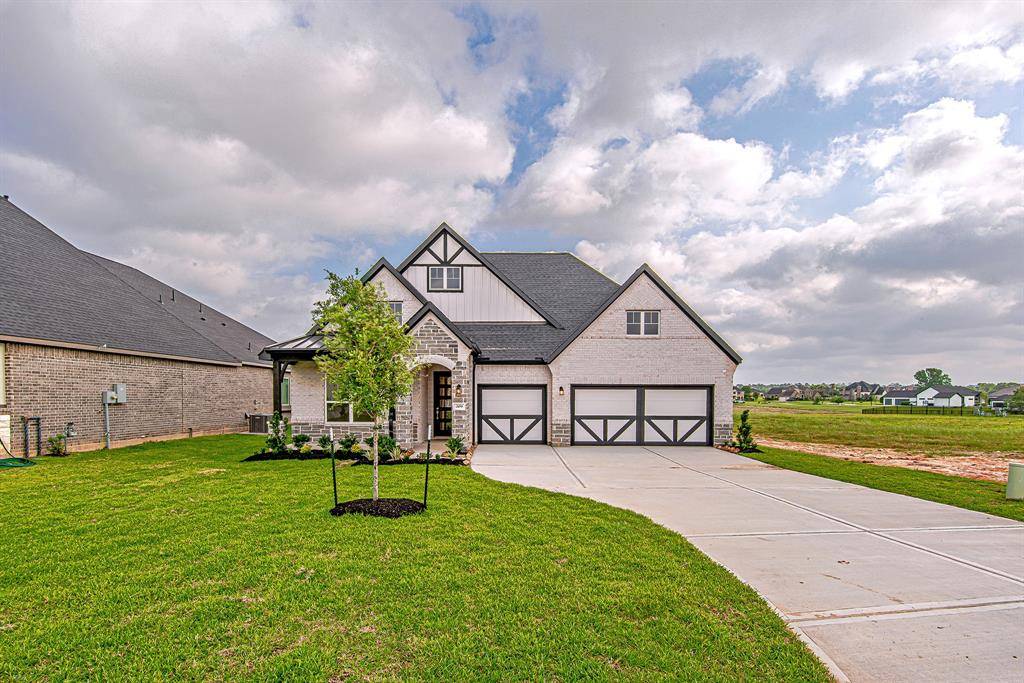209 Peninsula Point DR, Montgomery, TX 77356