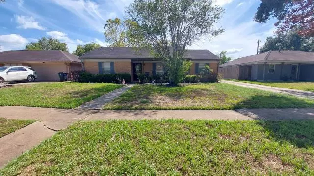 5635 Cartagena ST, Houston, TX 77035