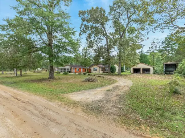 253 Floyd Rains DR, Livingston, TX 77351