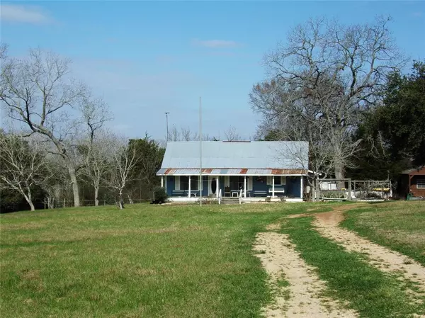 Weimar, TX 78962,2939 West US 90