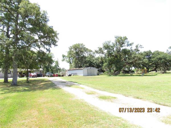 West Columbia, TX 77486,4889 County Road 450