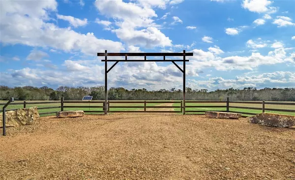 1567 Carmine Cemetery RD, Carmine, TX 78932