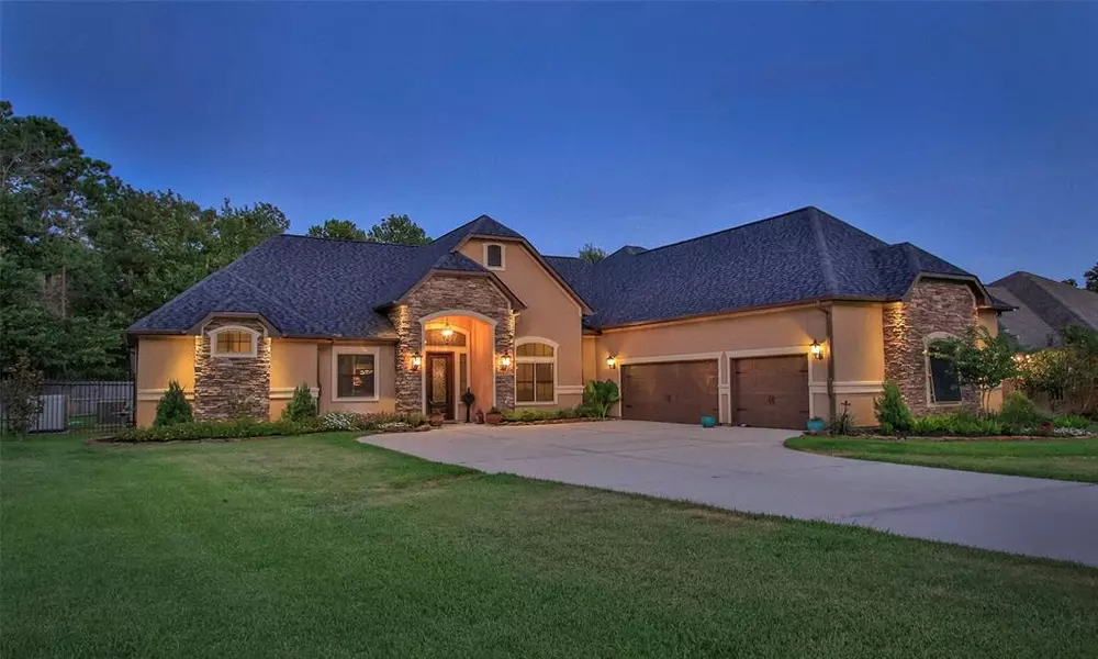 11746 E Grand Pond CT, Montgomery, TX 77356