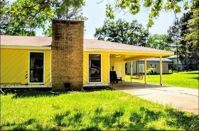 161 Yellowstone, Livingston, TX 77351