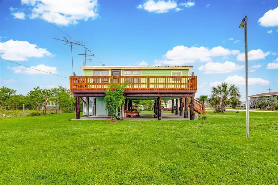 1039 MELODY, Crystal Beach, TX 77650