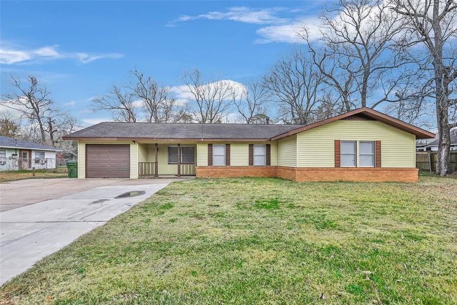 509 S Winfree ST, Dayton, TX 77535