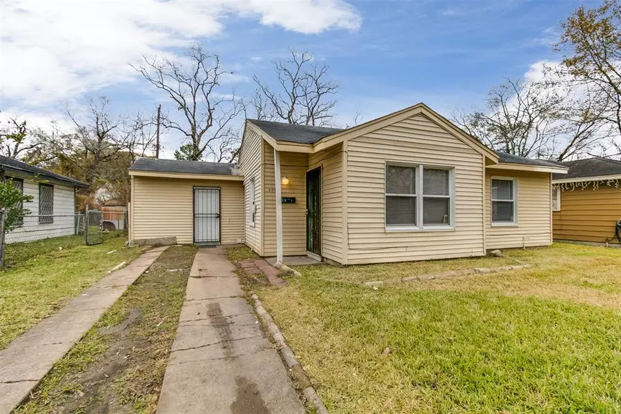 4953 Bataan RD, Houston, TX 77033