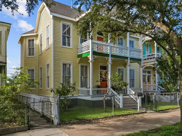 Galveston, TX 77550,1620 Post Office ST