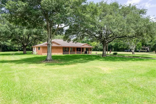 2145 Leisure LN, League City, TX 77573