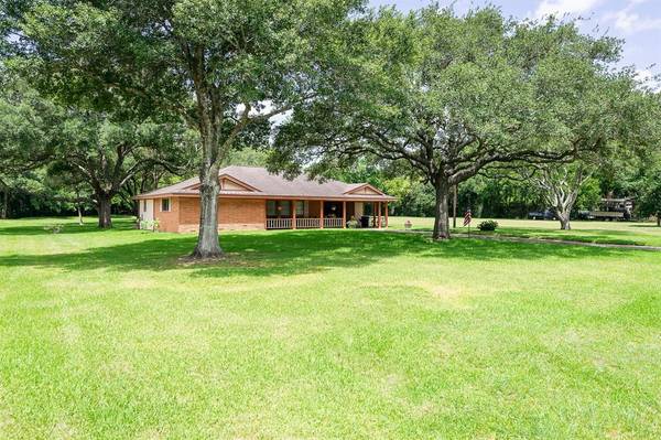 2145 Leisure LN,  League City,  TX 77573