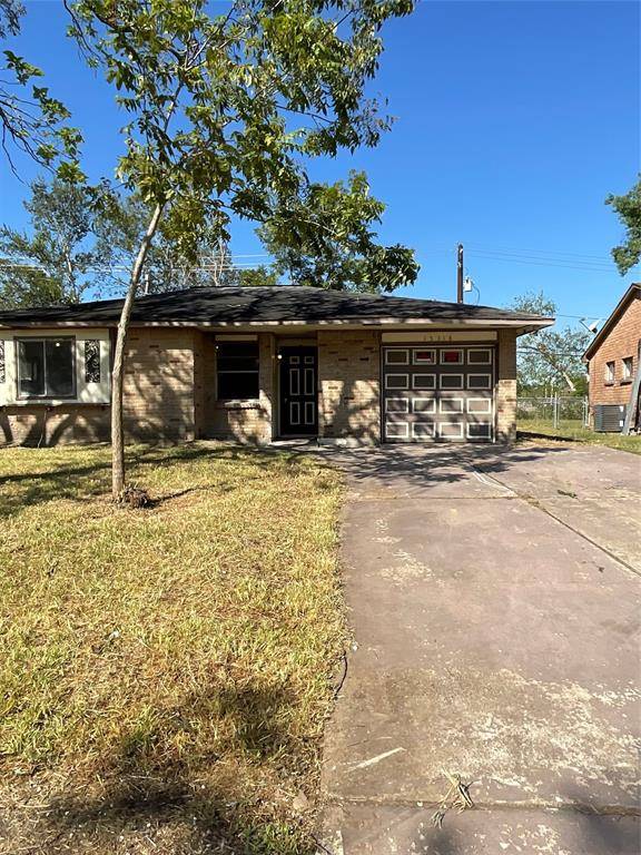 15318 Corsair RD, Houston, TX 77053