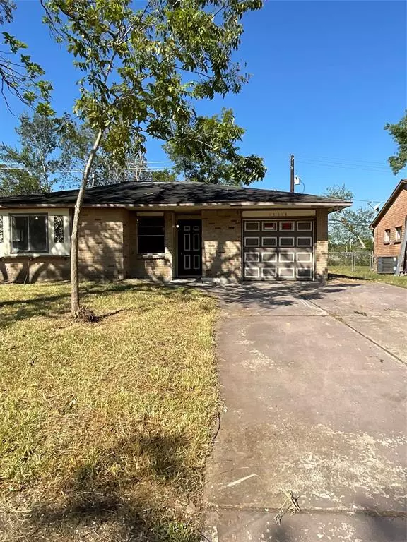 15318 Corsair RD, Houston, TX 77053