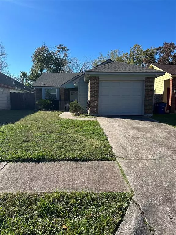 1131 Somercotes LN, Channelview, TX 77530