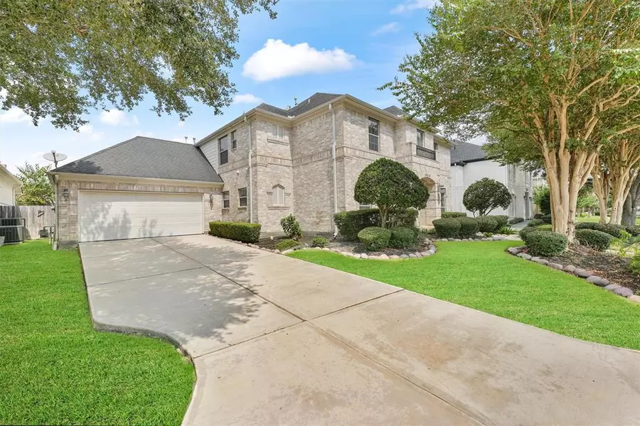 14218 Quiet Bluff LN, Houston, TX 77077